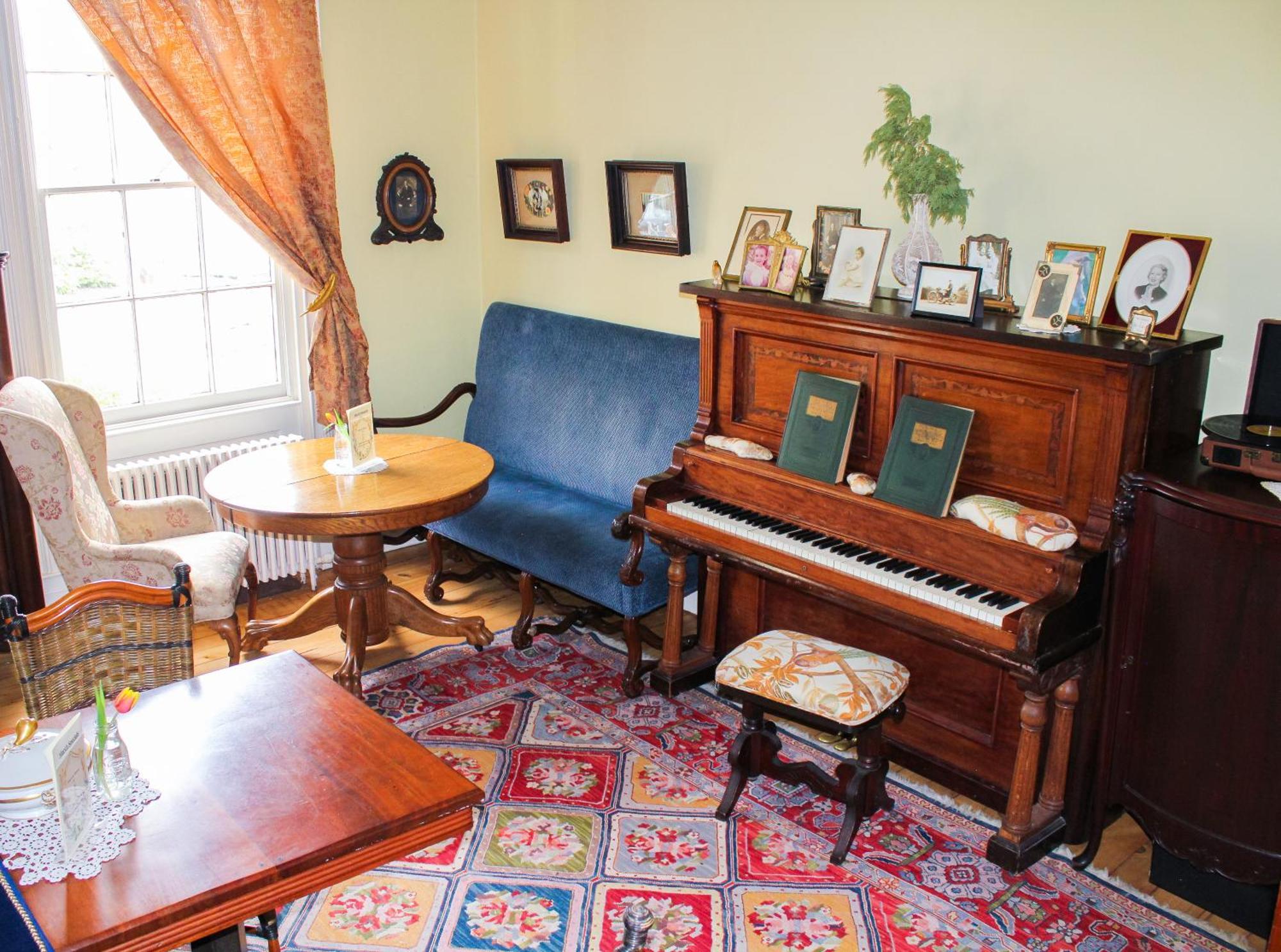 The Borland House Inn Montgomery Extérieur photo