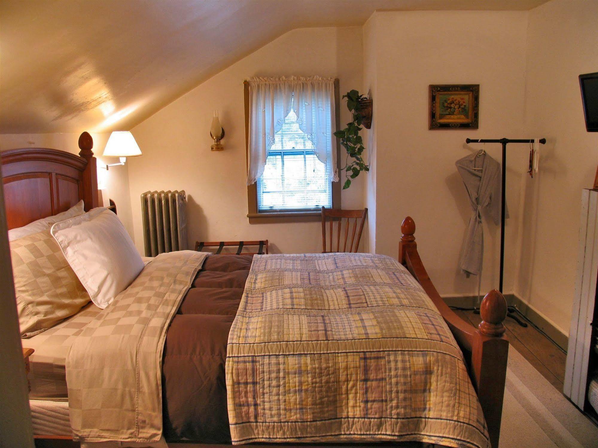 The Borland House Inn Montgomery Extérieur photo