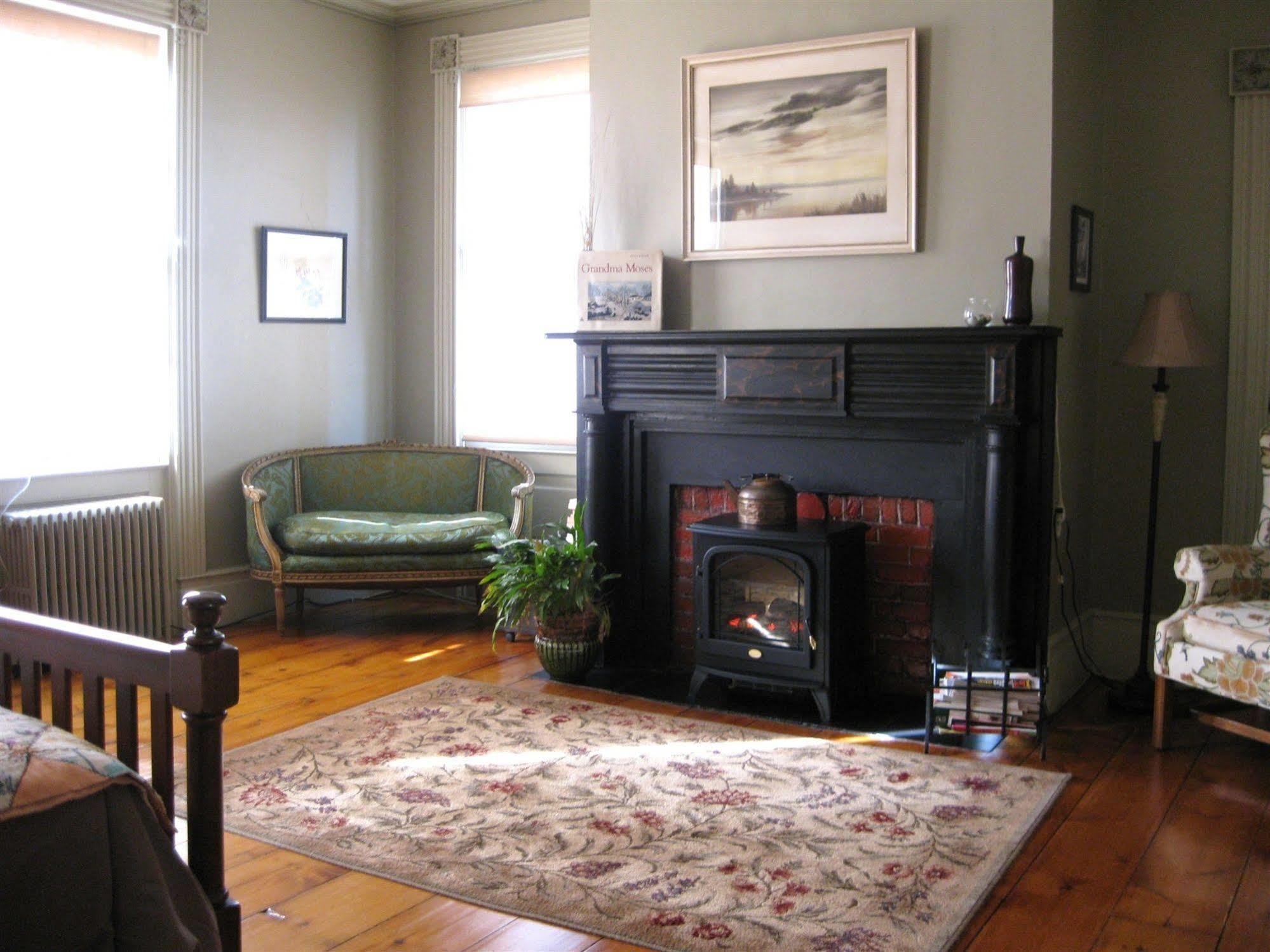The Borland House Inn Montgomery Extérieur photo